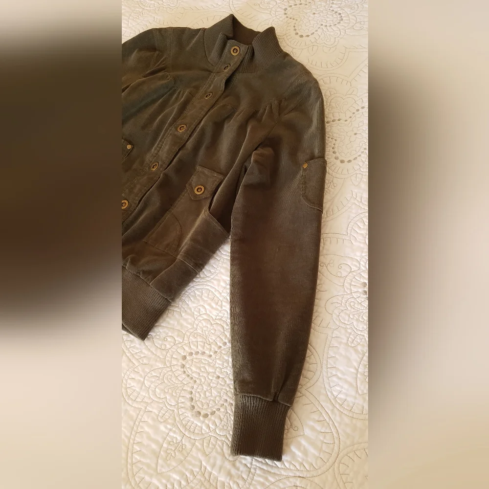 Army Green Bomber-style Jacket - Picture 11 of 15